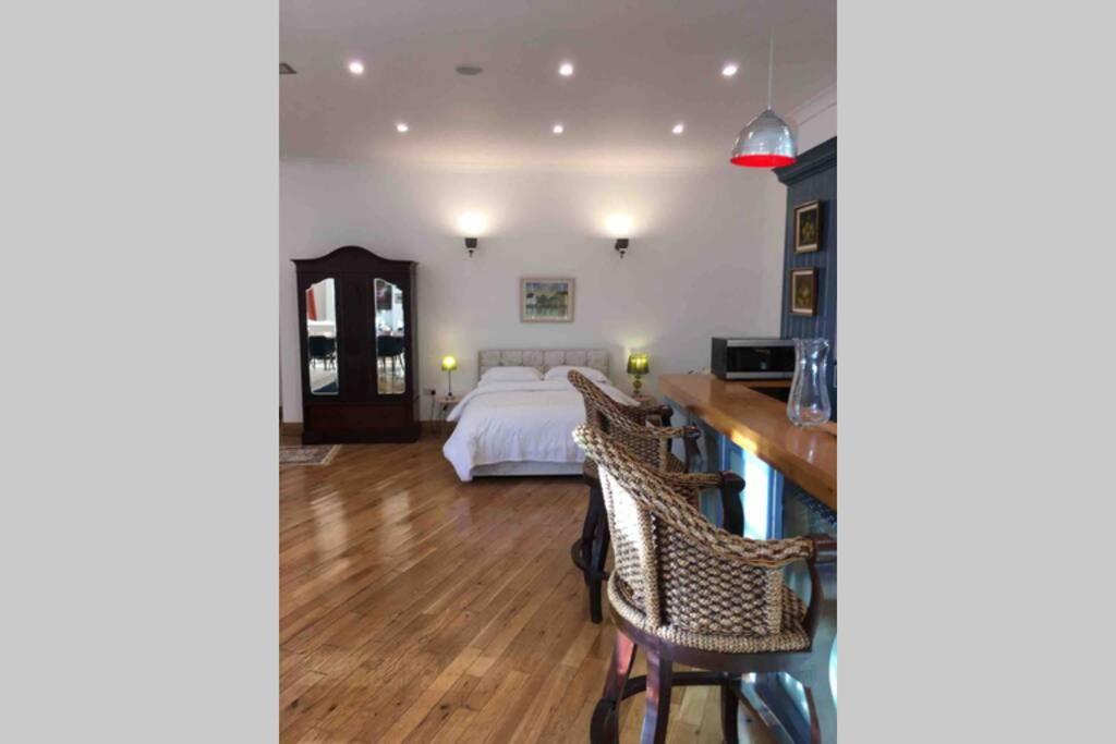 The Loft @ Clifden Bay Apartments المظهر الخارجي الصورة